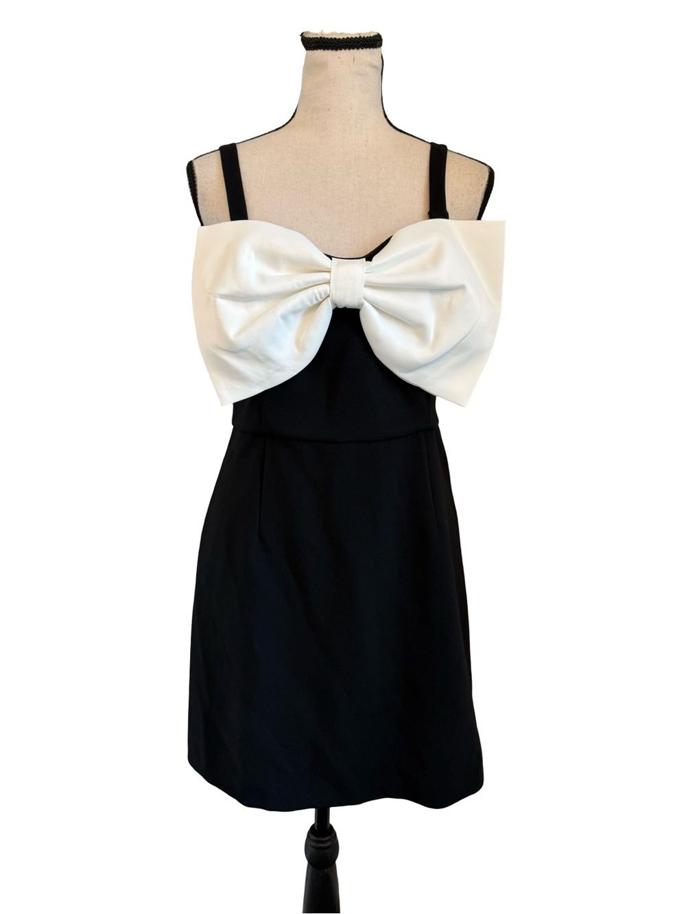 French Connection NWT Black Mini Dress White Oversized Bow Size 8 Cocktail Party